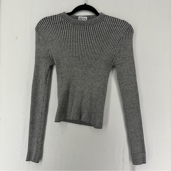 Forever 21 Sweaters - Forever 21 Tight Cropped Crewneck Sweater Size M Grey